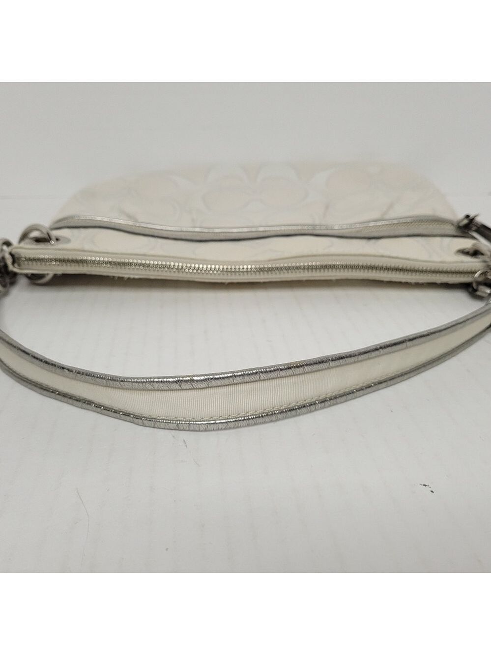 Coach Poppy Metallic Signature C's Sateen Jacquard Shoulder Tote A1293-19131 - Picture 8 of 11